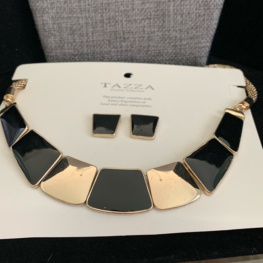 Tazza Gold Tone‎ & Black Enamel Necklace (19”) & Earring Set
